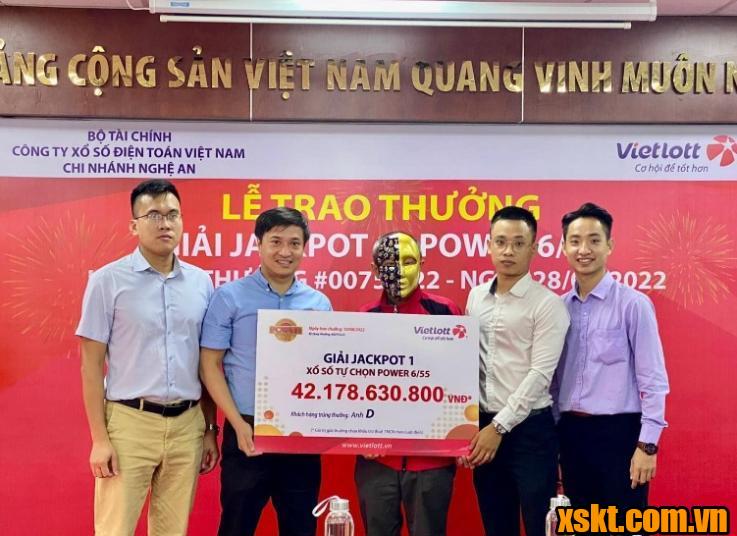Vietlott: Trao thưởng 42 tỷ đồng cho khách hàng ở Thanh Hóa