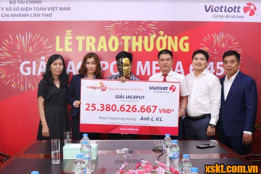 Vietlott: Trao thưởng 25 tỷ đồng cho khách hàng ở Cần Thơ